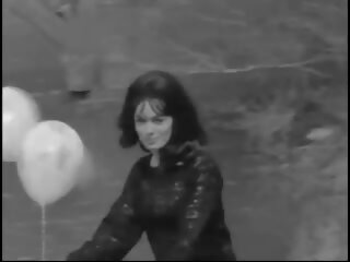 Nestydatý šortky 4 1960s - 1970s, volný xxx video 9a | xhamster