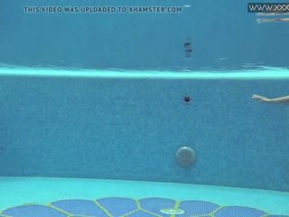 Ms dee tjekkisk tenåring beguiling undervann, gratis kjønn klipp 50