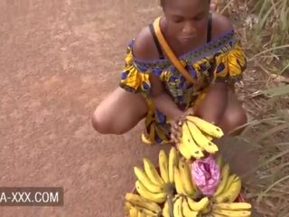 Hitam pisang seller pelajar putri digoda untuk sebuah extraordinary kotor film