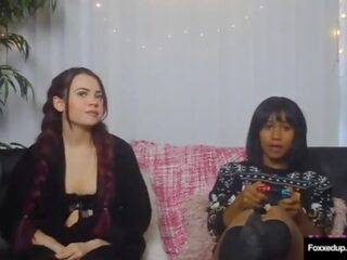Long haired lesbo sabina rouge seduces manis gamer damsel jenna foxx&excl;