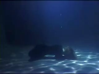 Dalam air kotor filem captive 1