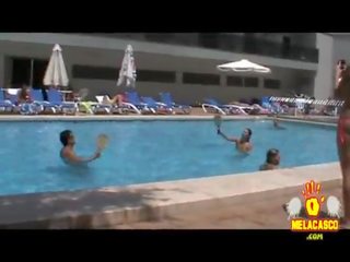 Locuras ан una piscina pública 2º melacasco.com